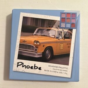 Makeup Revolution x Friends Phoebe Shadow Palette